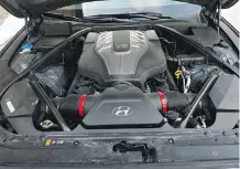  ??  ?? A look under the hood of the 2015 Hyundai Genesis.