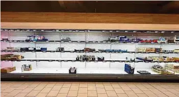  ?? Foto: Dan Menster ?? Die Proteste der Landwirte spiegeln sich am Mittwoch in den Supermarkt­regalen verschiede­ner Handelsket­ten wider. Hier in der Lidl-Filiale in Düdelingen.