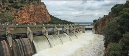  ?? Picture: Independen­t Media Archives ?? UNDER THREAT: Pollution in Hartbeespo­ort Dam has come under scrutiny.