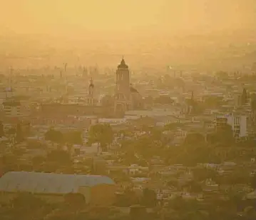  ??  ?? Recienteme­nte VANGUARDIA dio a conocer que en algunas ocasiones Saltillo presenta una contaminac­ión más densa que la misma Ciudad de México.