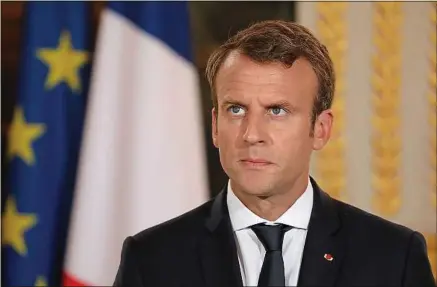  ??  ?? Le président pourrait recourir, par exemple, au référendum pour faire adopter la réforme constituti­onnelle.