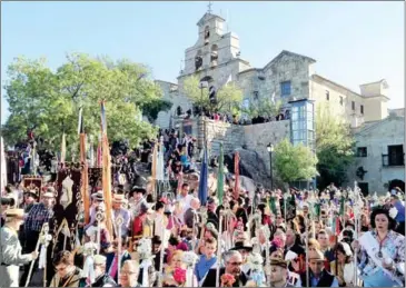  ?? NICK MADIGAN/THE NEW YORK TIMES ?? Pilgrims at the mountainto­p basilica that holds the shrine of Our Lady of the Cabeza in the Spanish province of Jaén.