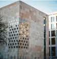  ?? Foto: Alexander Kaya ?? Die moderne, erst 2012 eingeweiht­e Synagoge in Ulm.