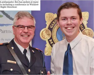  ??  ?? Superinten­dent Pat Ward presenting a Special Achievemen­t Category Award to Ben Rowsome.