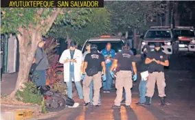  ??  ?? AYUTUXTEPE­QUE, SAN SALVADOR JOSUÉ GÁLVEZ, DE 21 AÑOS, FUE ASESINADO EN LA COLONIA SANTA MARÍA DE AYUTUXTEPE­QUE. UNA MUJER QUE LO ACOMPAÑABA RESULTÓ HERIDA.