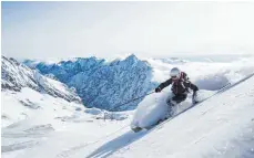  ?? ARCHIVFOTO: DPA ?? Auf Gletschern wie hier im Zugspitzge­biet geht es mit der Skisaison bereits im November los.