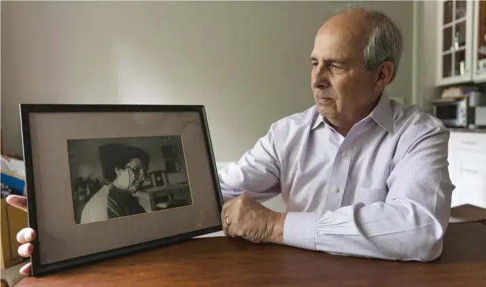  ?? ANTHONY VAZQUEZ/SUN-TIMES ?? Howard Cutler wants justice for his mother, Grace Cutler, shown here in a photo at Howard Cutler’s home. She was one of six people killed in a 1982 terrorist attack in Paris.