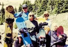  ?? SHAUN WHITE FAMILY ?? A picture of White and his family during a snowboardi­ng trip is seen in “Shaun White: The Last Run,” which is now streaming on Max.