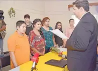  ??  ?? LGBT. Hace cinco años se aprobó en Coahuila el matrimonio igualitari­o.