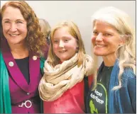  ?? Hearst Connecticu­t Media file photo ?? Rep. Elizabeth Esty poses with Ashley Colombo, 12, of Brookfield and her mother, Kerri Colombo following a meeting between Connecticu­t legislator­s and members of the Newtown Action Alliance, in Washington.