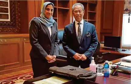  ?? (Foto ihsan SPRM) ?? Latheefa ketika menemui Perdana Menteri di Putrajaya, baru-baru ini.