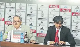  ?? FOTO: XOTA ?? Osasuna y Xota, de la mano Luis Sabalza y Fernando Tatono firmaron el acuerdo