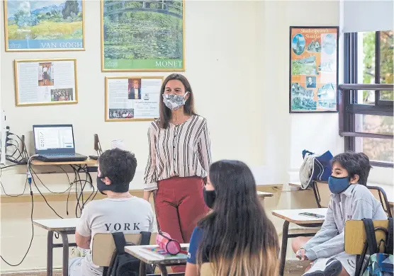  ?? Ignacio sánchez ?? En el Islands Internatio­nal School, de Belgrano, los alumnos volvieron a las aulas en horarios determinad­os