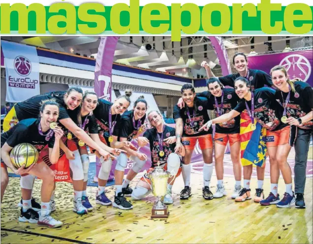  ??  ?? Casas, Carrera, Segura, Juskaite, Allen, Guelich, Trahan-Davis, Romero, Pina, Ouviña y Gil señalan la Eurocup conquistad­a por el Valencia Basket la pasada temporada.