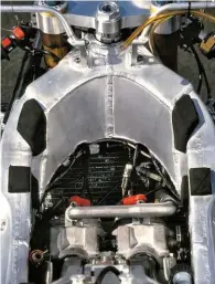 ??  ?? ABOVE: Massive headstock of XR79 used taper-roller bearings with inserts to adjust steering angle