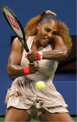  ?? — AP ?? Serena Williams of the United States en route to her 6- 2, 6- 4 win over Russia’s Margarita Gasparyan in their US Open third round match in New York on Thursday.