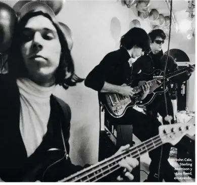  ?? ?? John Cale, Sterling Morrison y Lou Reed, ensayando.