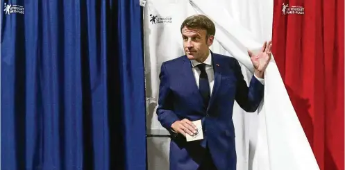  ?? STEPHANE LEMOUTON / BESTIMAGE / ACTION PRESS ?? Frankreich­s Präsident Emmanuel Macron gab in seinem Heimatort Le Touquet-Paris-Plage seine Stimme ab.