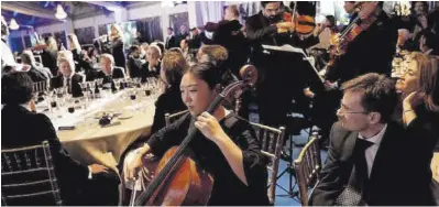  ?? José Luis Roca ?? Panorámica del acto en el Palacio de Liria durante la actuación de la orquesta ADDA Simfònica de Alicante.