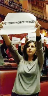  ?? Ansa ?? In aula M5S protesta durante il question time