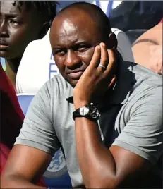  ??  ?? BACK HIM: Vieira needs time and money to help Palace compete