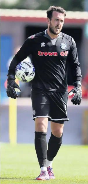  ?? Chris Brunskill ?? ●●Rochdale goalkeeper Josh Lillis