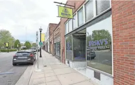  ?? ANDREW JANSEN/NEWS-LEADER ?? Bosky’s Vegan Grill, located at 405 W Walnut St., is looking to open in early May.