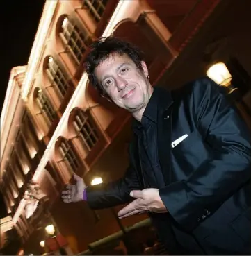  ??  ?? En , côté spectateur, Eric Serra avait assisté à un concert dans la cour d’honneur du Palais. Le  juillet, il sera sur scène pour la soirée Summer Dream. (Photo archives Monaco-Matin)