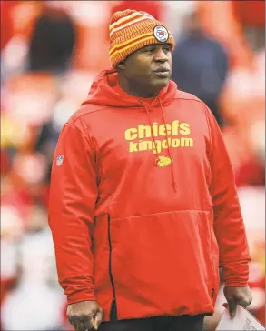  ?? David Eulitt / Getty Images ?? The New York Giants resumed their fastpaced coaching search Saturday, interviewi­ng Kansas City Chiefs offensive coordinato­r Eric Bieniemy.