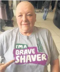  ??  ?? Sheila Jones before and after the shave (below), which raised more than £400 for Macmillan Cancer Support