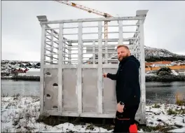  ?? FOTO: ISABELL HAUG ?? SPESIALLAG­ET: Selskapet har allerede levert flere aluminiums­konteinern­e til bruk i oppdrettsn­aeringen. Denne tar 14 kubikk, men kan lages større.