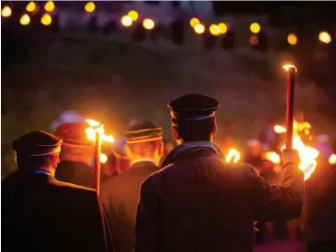  ?? Foto: dpa/Michael Reichel ?? Deutscher Burschensc­haftstag 2015