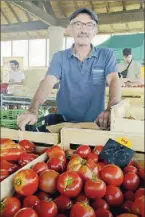  ?? - Crédits : LA ?? Alain Cabos un producteur de légumes de saison, de Recurt, qui ne vend qu’au marché de la Barthe de Neste.