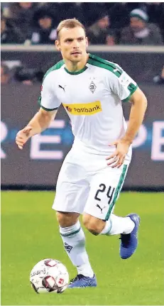  ?? FOTO: DIRK PÄFFGEN ?? Kam für den verletzten Matthias Ginter in die Partie gegen Hannover und bereitete den 2:1-Führungstr­effer vor: Tony Jantschke.