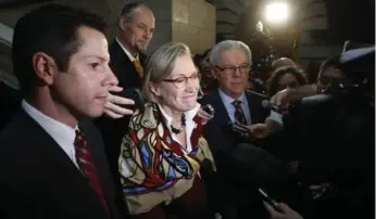  ?? JOHN WOODS/THE CANADIAN PRESS ?? Indigenous Affairs Minister Carolyn Bennett says she is suspending all cases against non-compliant First Nations.