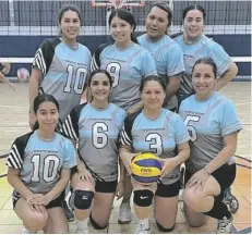  ?? FOTO CORTESÍA TERESA RAMÍREZ ?? EL EQUIPO DEPORTES Moderno, nuevas campeonas del volibol de la Liga Municipal de San Luis.