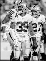  ?? Heidi Fang Las Vegas Review-journal ?? Cornerback Nate Hobbs (39) has been sidelined for the Raiders’ past six games after sustaining a fractured left hand on Oct. 10.