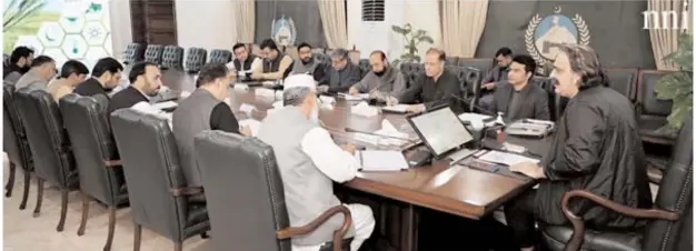  ?? ?? Peshawar: CM KP AliAmin Khan Gandapur chairing a meeting of the Agricultur­e Department.