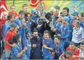  ?? GETTY IMAGES ?? The victorious MS Dhoni-led World Cup team. Qatar organisers have also invited the Indian football team.