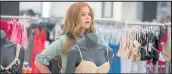  ??  ?? Isla Fisher in Keeping Up With The Joneses