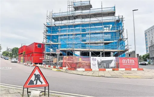  ?? Photograph by Scott Baxter ?? BUILDING HOPE: Work is under way on a new residentia­l mental wellbeing centre on Holburn Street, Aberdeen.