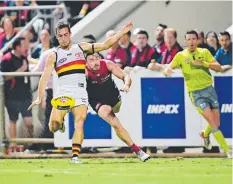  ??  ?? Crow Richard Douglas evades Demon Michael Hibberd