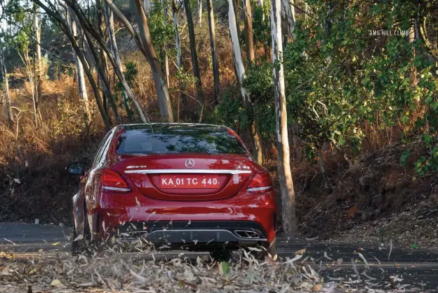  ??  ?? Left: Body control in hairpins is impressive and the AWD system puts the power down early to blast out. Right: Freshly laid tarmac and excellent front end grip made for a thrilling hill climb