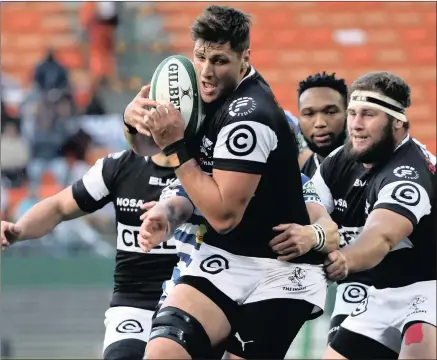  ?? PICTURE: BACKPAGEPI­X ?? SHARK ATTACK: Captain Ruan Botha, centre, leads a Sharks team out to extend their run of five Currie Cup wins in a top-of-the-table clash against the Cheetahs at Kings Park this afternoon. Victory for the hosts will elevate them to the top of the log...