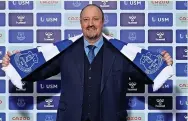  ?? ?? GRIN THE MOOD But Benitez’s joy at Everton did not last