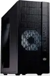  ??  ?? Cooler Master N400: Der knapp sechs Kilogramm schwere MidiTower ist auch innen schwarz lackiert.