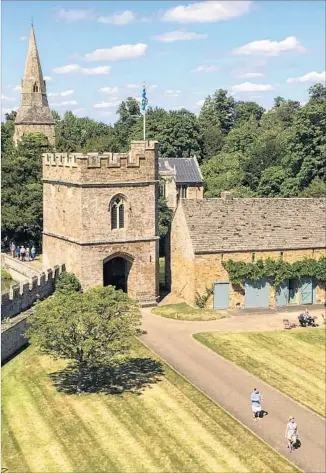  ?? Rosemary McClure ?? BROUGHTON CASTLE, 90 miles from London, dates to the 1300s and has a film pedigree too.