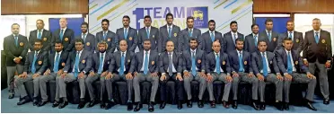  ??  ?? The Sri Lanka Cricket Team shortly before their departure