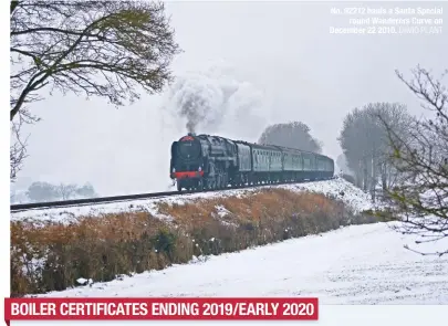  ?? DAVID PLANT ?? No. 92212 hauls a Santa Special round Wanderers Curve on December 22 2010.