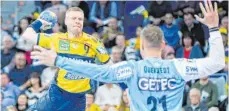  ?? FOTO: UWE ANSPACH/DPA ?? Gudjon Valur Sigurdsson (li.) spielte in seiner langen und erfolgreic­hen Karriere unter anderem für die Rhein-Neckar Löwen.